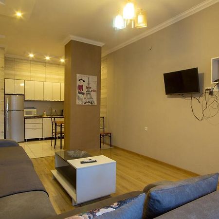 Home Apartments Tbilisi ภายนอก รูปภาพ