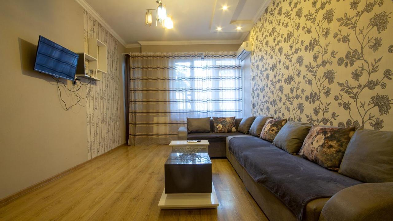 Home Apartments Tbilisi ภายนอก รูปภาพ